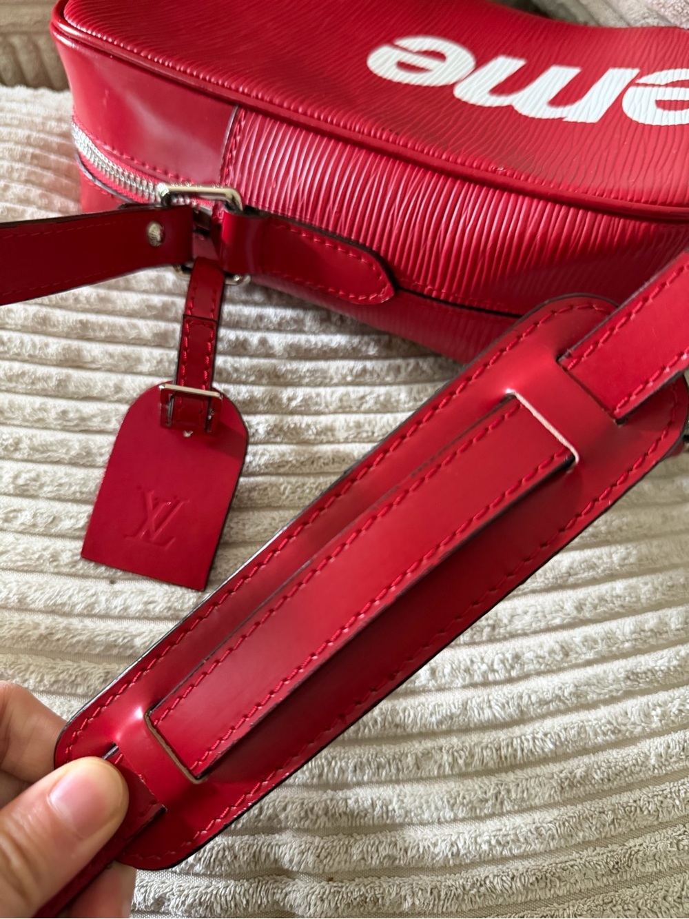 Stylish Corssbody Bag - Picture 6 of 10